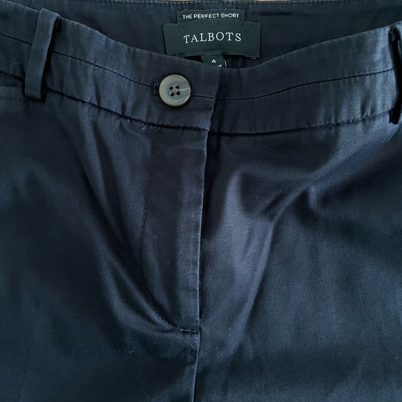 Talbots The Perfect Shorts. Size 4. Black color. - Picture 4 of 4